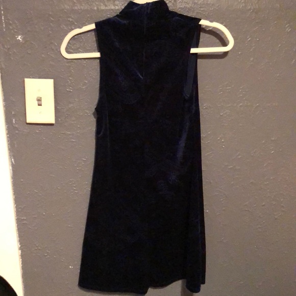 XS Navy velvet dress - Picture 2 of 4